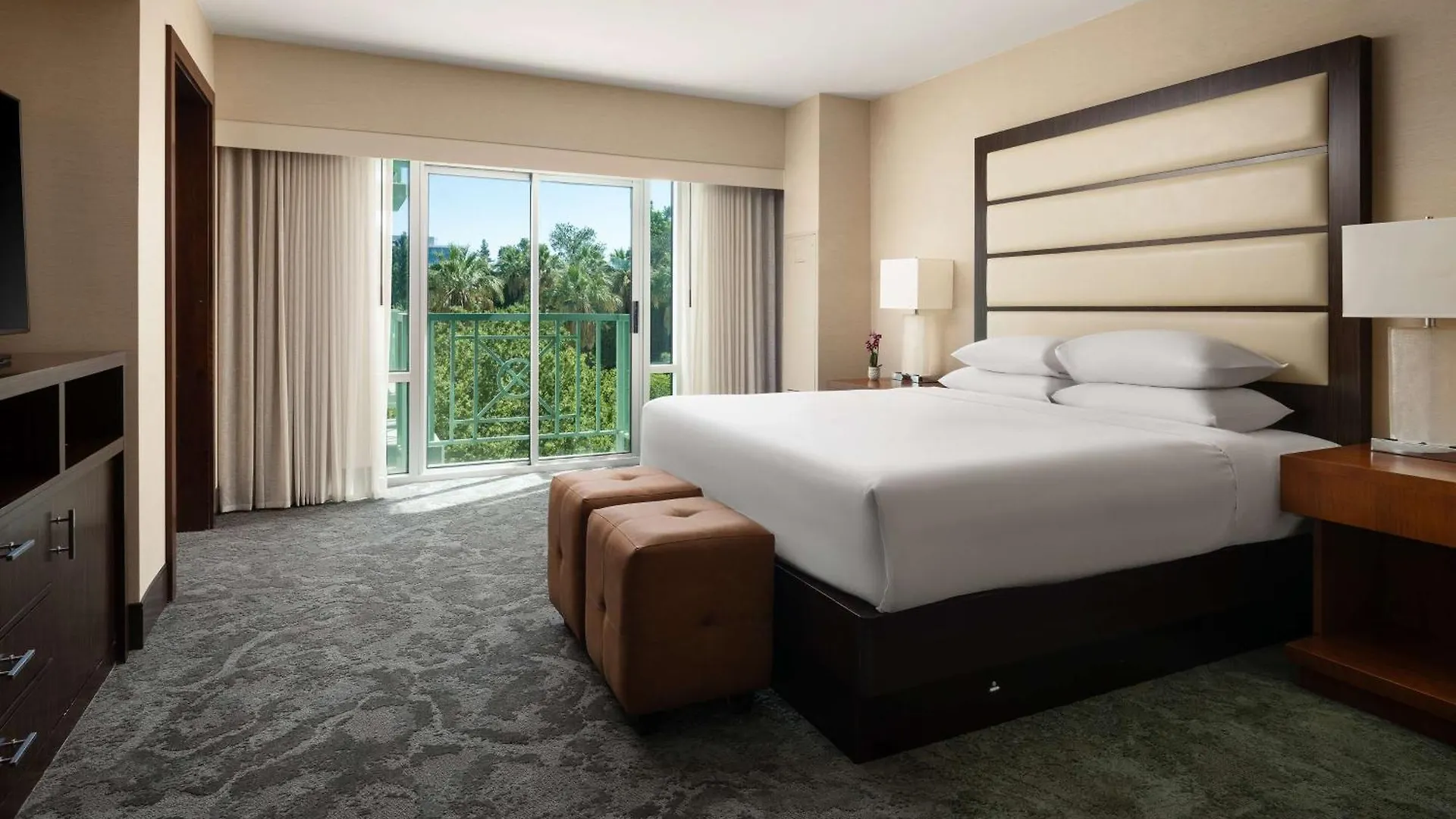 Отель Hyatt Regency Сакраменто 4*,